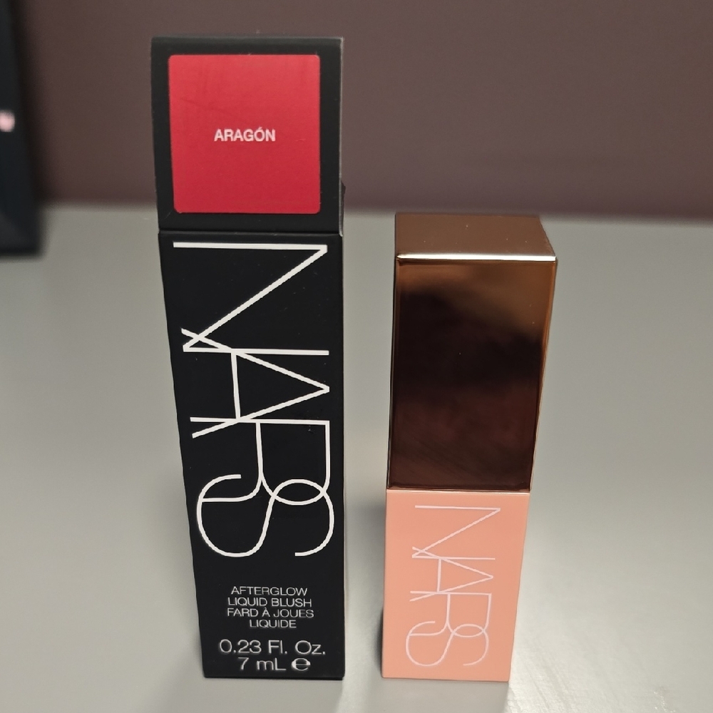NARS Afterglow Liquid Blush - Aragon Red